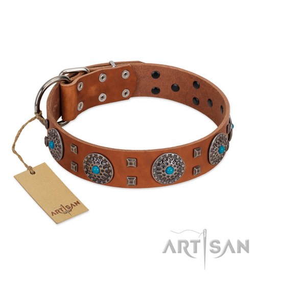 "Blue Sands" FDT Artisan Tan Leather Dog Collar with Silver-like Studs and Round Conchos with Stones - إضغط الصورة للإغلاق